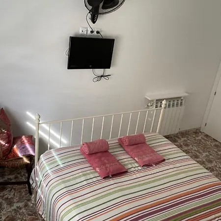 Проживание в семье Flores Bliss Сиджес